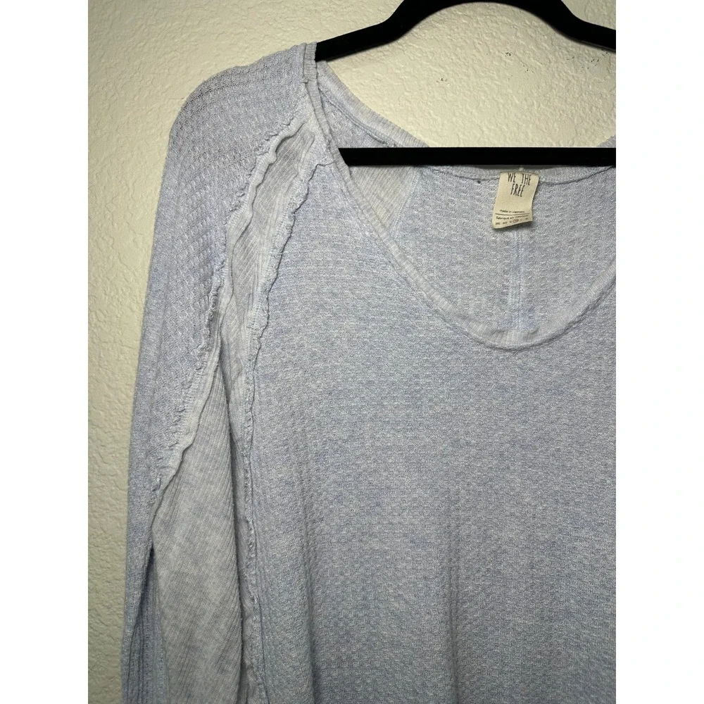We The Free Free People Light Blue Thermal V-Neck High Low Top‎ Long Sleeve M